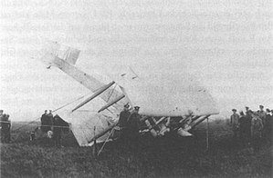 Alcock en Brown na hul landing in Ierland.